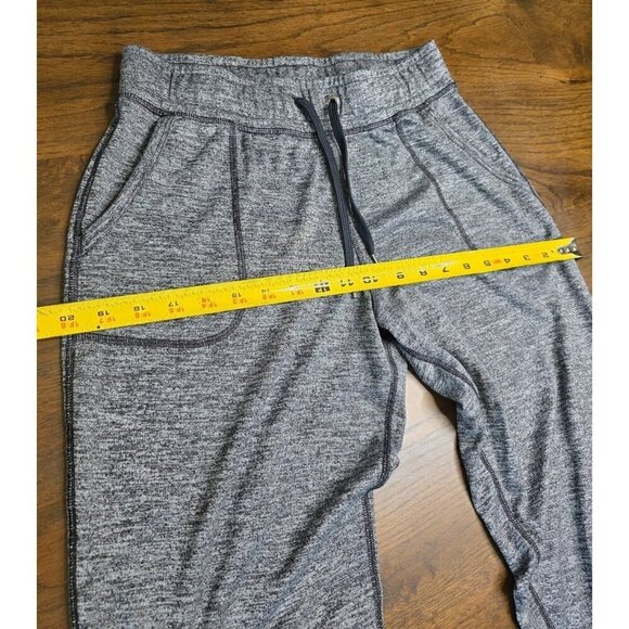 Under Armour Women Tech Cropped Pant Grey Fleece Loose Fit Joggers Sweatpants Si - Picture 11 of 16